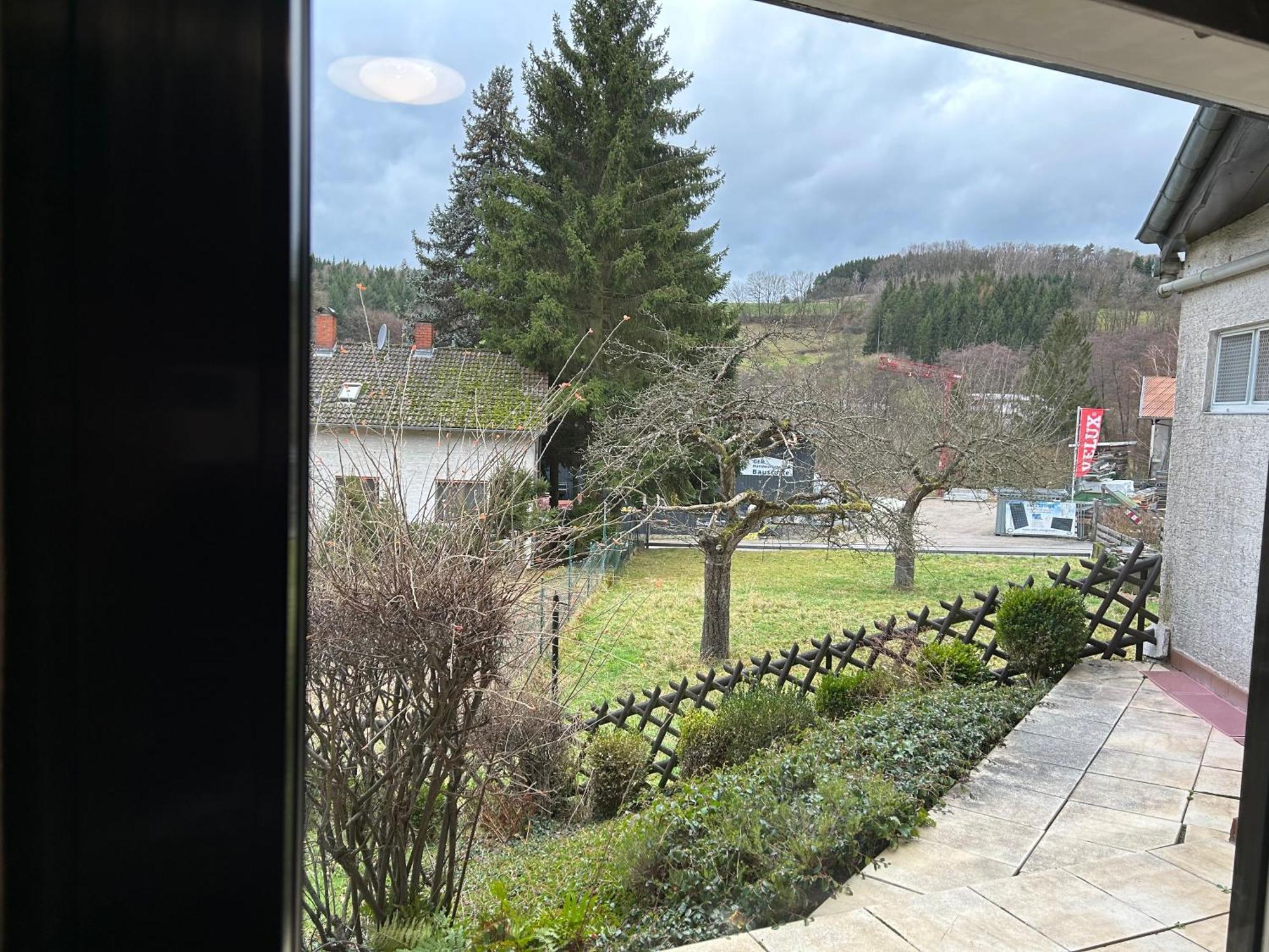Ferien- Und Monteurwohnung Zum Waldblick Exterior foto